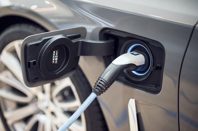charging car